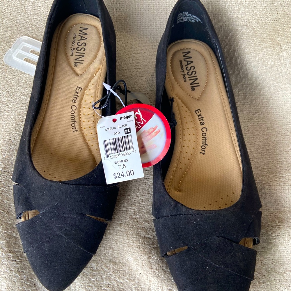 Women’s 7.5 shoes black